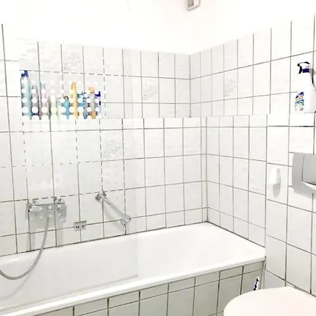 Messe, 2-bedroom Duplex With Kitchen And Garden Apartment *