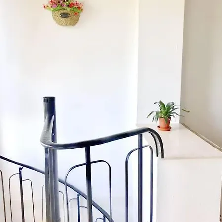 Messe, 2-bedroom Duplex With Kitchen And Garden *